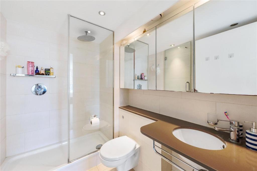 Two Bedroom Apartment - London Excel Stays Exterior photo